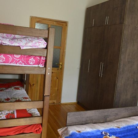 Hotel Zaza'S House Kazbegi Esterno foto