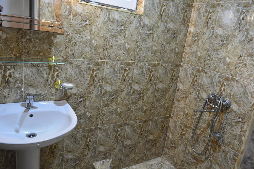 Hotel Zaza'S House Kazbegi Esterno foto