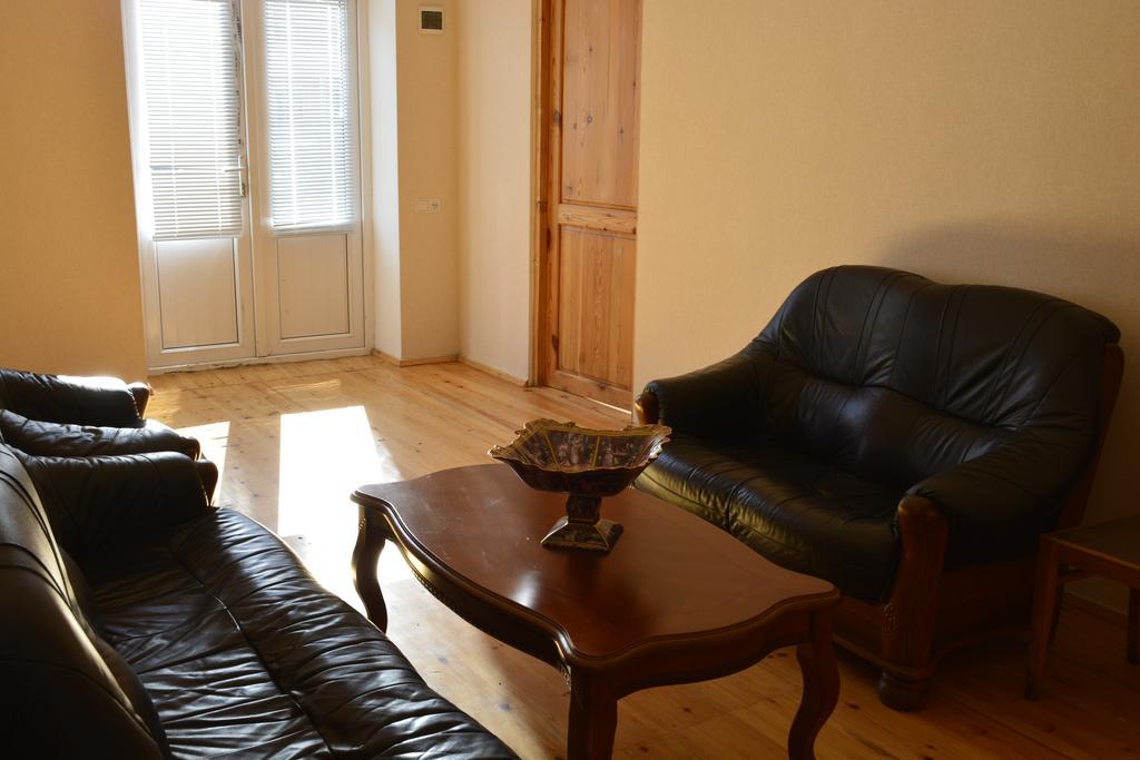 Hotel Zaza'S House Kazbegi Esterno foto