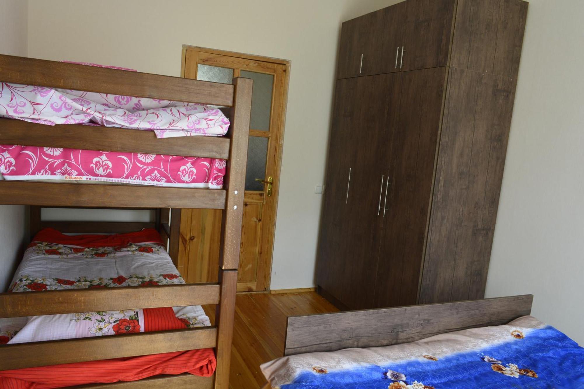 Hotel Zaza'S House Kazbegi Esterno foto